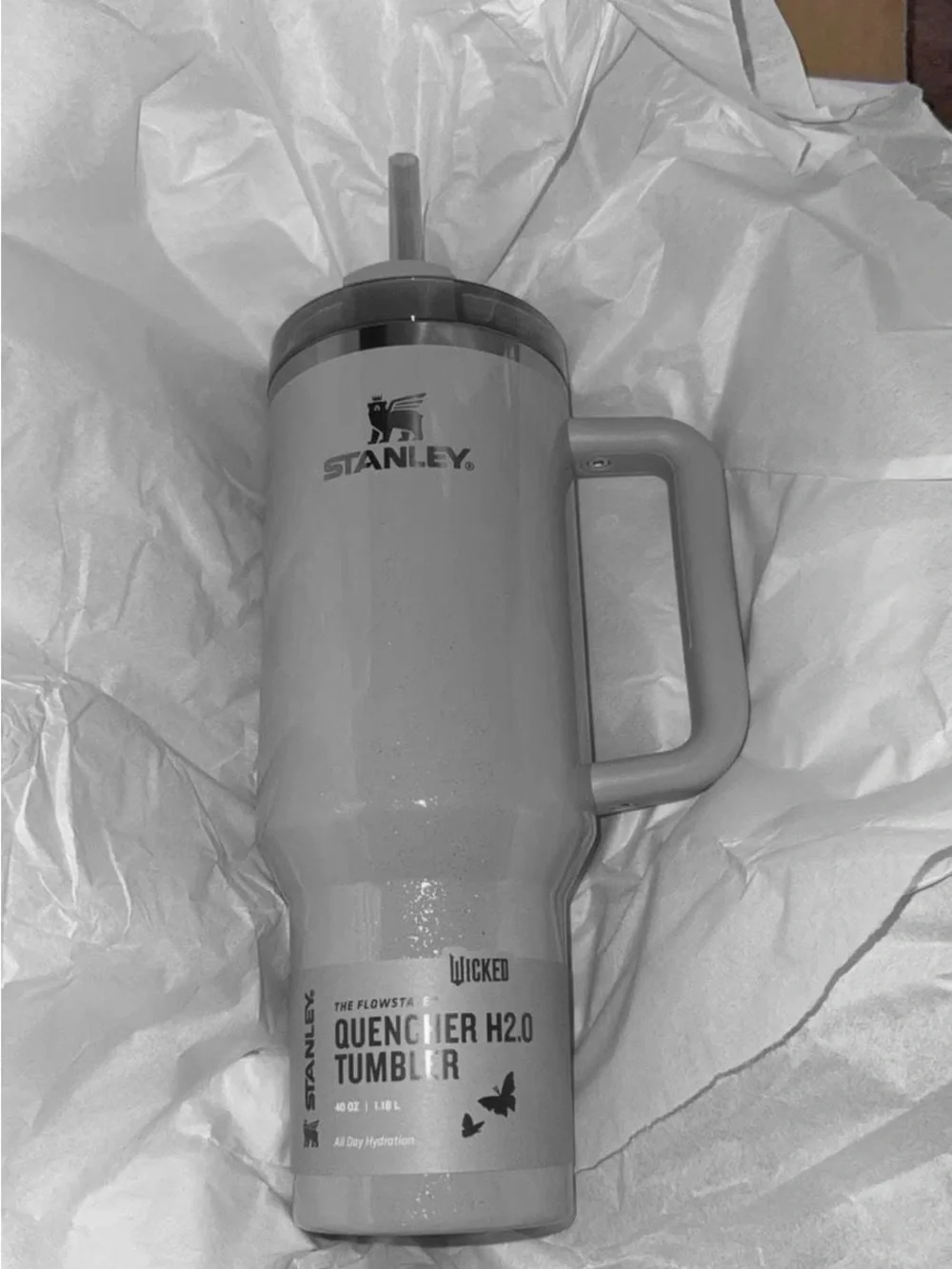 Stanley Quencher H2.0 Tumbler with Handle - Cream - Picture 1 of 2